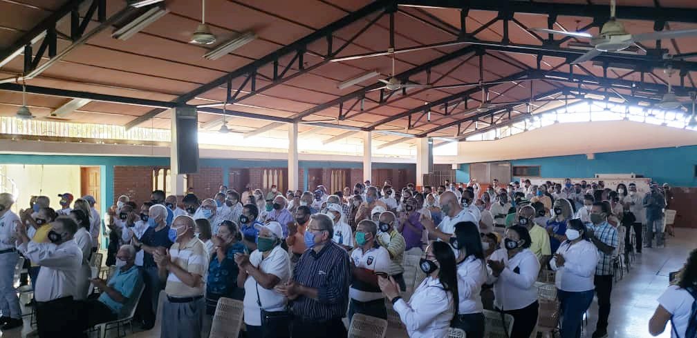 organizacionAD's tweet photo. La moral y la dignidad ADeca se sintieron en Coro, donde el sec. gral. del CES de Falcón, @sirit_eliezer, dió un caluroso recibimiento al sec. de Org., @prospericarlos, y a los compañeros @edgarzambranoad, @PieroMaroun, @williamsdavila, @jyanezm, @LarissaGonzale6 y @dayanafrey https://t.co/vwEvaTM5Zp