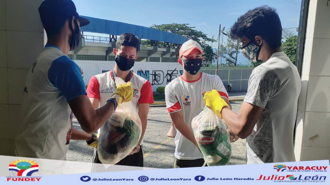Entrega del Clap de Campeones.. Beneficio que se entrega mes a mes a nuestros atletas y entrenadores de las diferentes disciplinas deportivas. Seguimos Activos