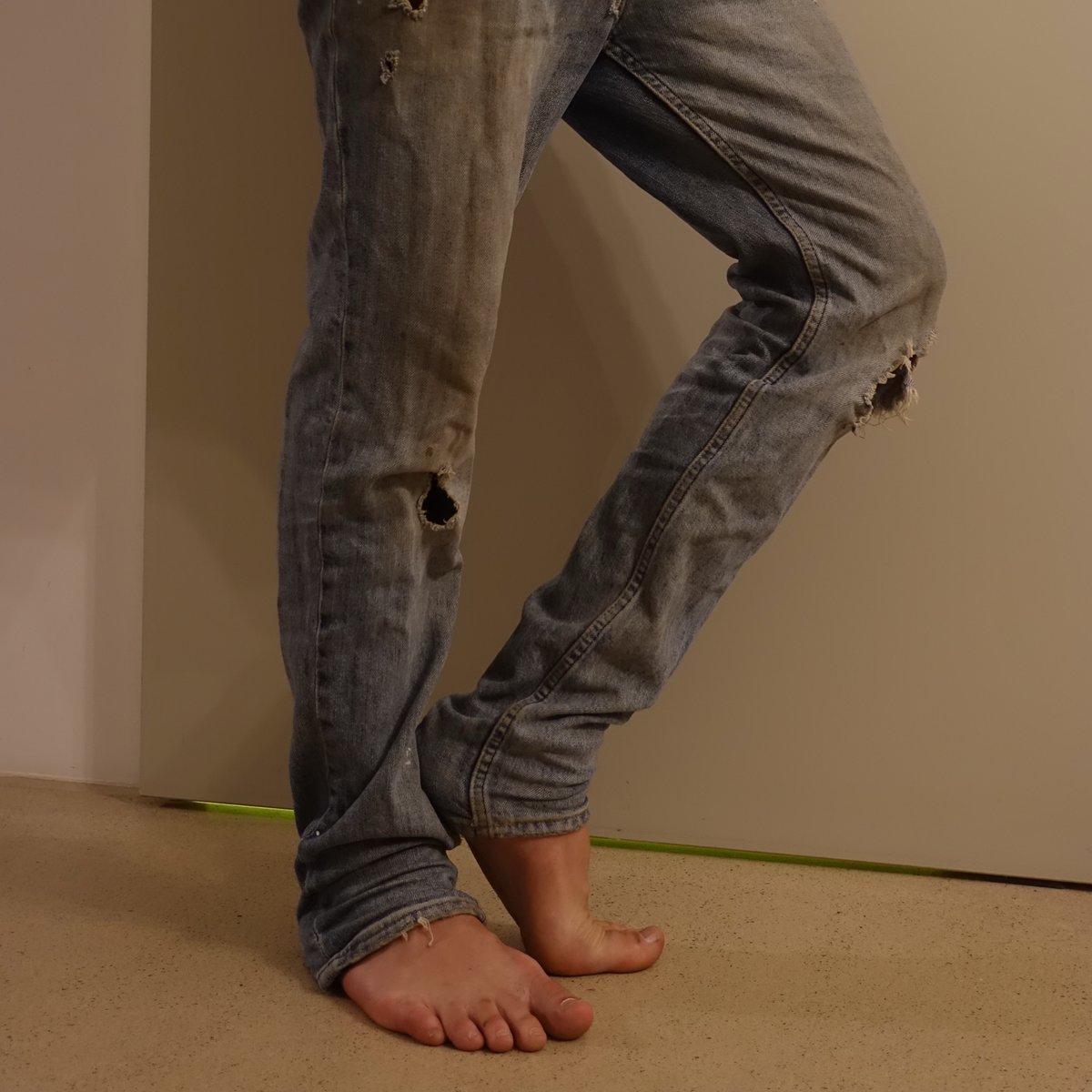 fighteraiden's tweet image. Your final view of my savage #alphafeet as you lie beaten and humiliated in front of me. That should teach you to never mess with a barefoot martial artist again...