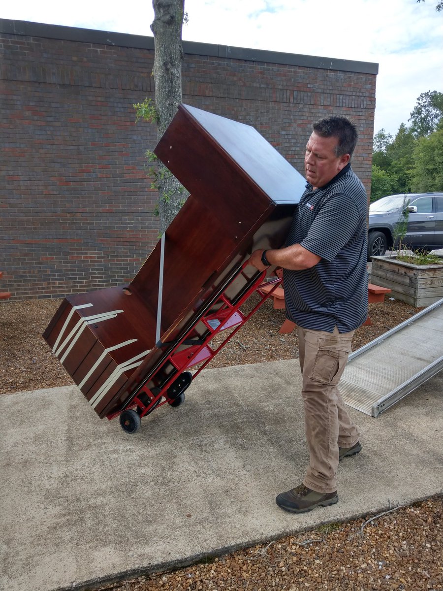 HMSIndian's tweet photo. @HMSIndians We would like to send out a huge shout out to Mr. Steve White, Ms. Aimee White's husband, for donating incredibly useful furniture to HMS! Thank you, Steve! #HMSindians #inyourcorner #ccsdtn #levelup https://t.co/ratNORAJgI