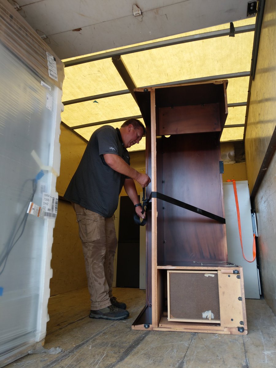 HMSIndian's tweet photo. @HMSIndians We would like to send out a huge shout out to Mr. Steve White, Ms. Aimee White's husband, for donating incredibly useful furniture to HMS! Thank you, Steve! #HMSindians #inyourcorner #ccsdtn #levelup https://t.co/ratNORAJgI