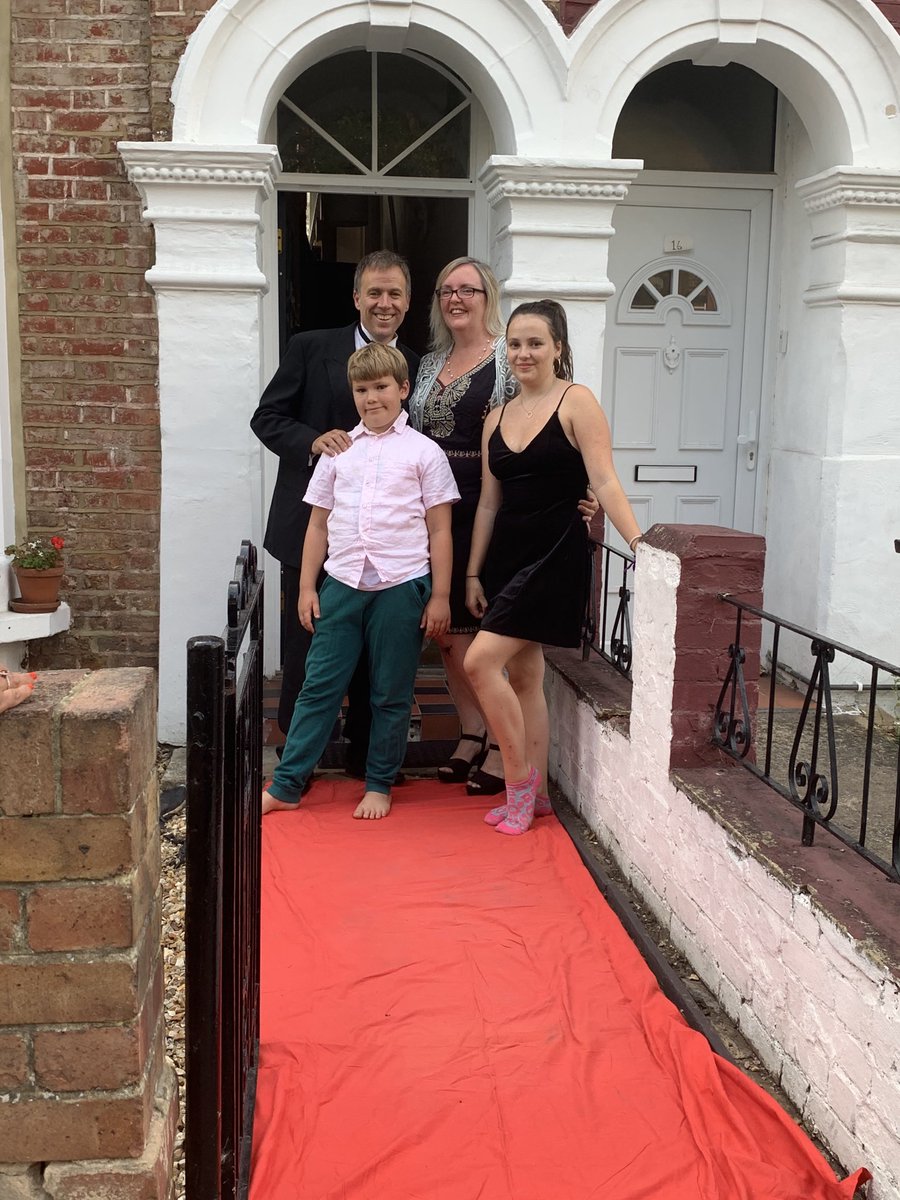 One upside of lockdown - getting to hang out with the family on the red carpet at the Virtual ⁦<a href="/BAFTA/">BAFTA</a>⁩ TV Awards tonight.#Catastrophe