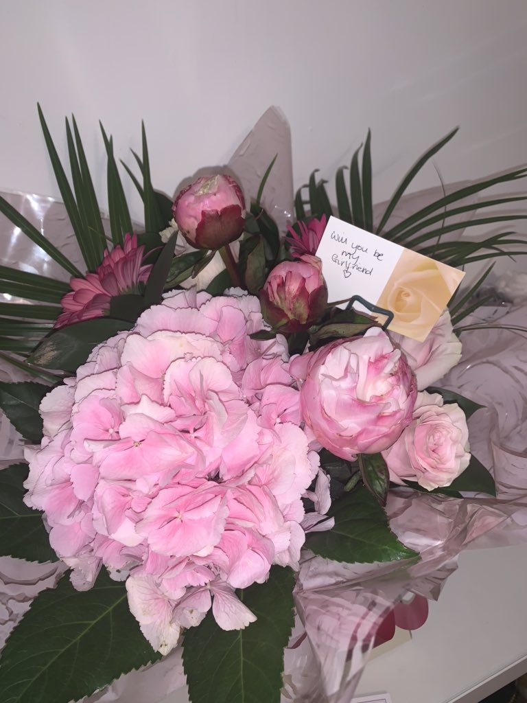 lac_9x's tweet image. I am the LUCKIEST girl in the whole world😭😭💖💓🥰 a million times YES xxx