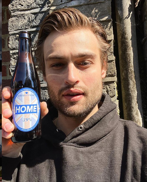 judeasthedevil's tweet photo. Achei meu lar em uma garrafa de cerveja e essa tweet é a prova de mentiras https://t.co/bUErY0ah5w