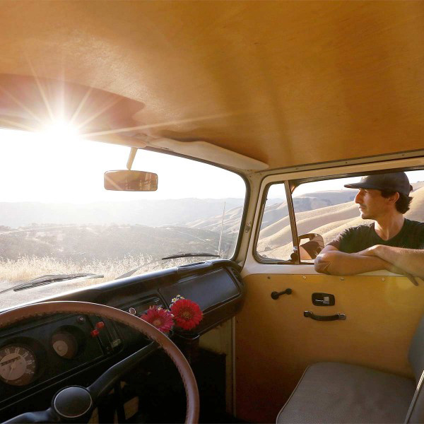 TheBoothBus's tweet image. Always looking towards brighter days ahead. ☀️

#keepyourchinup