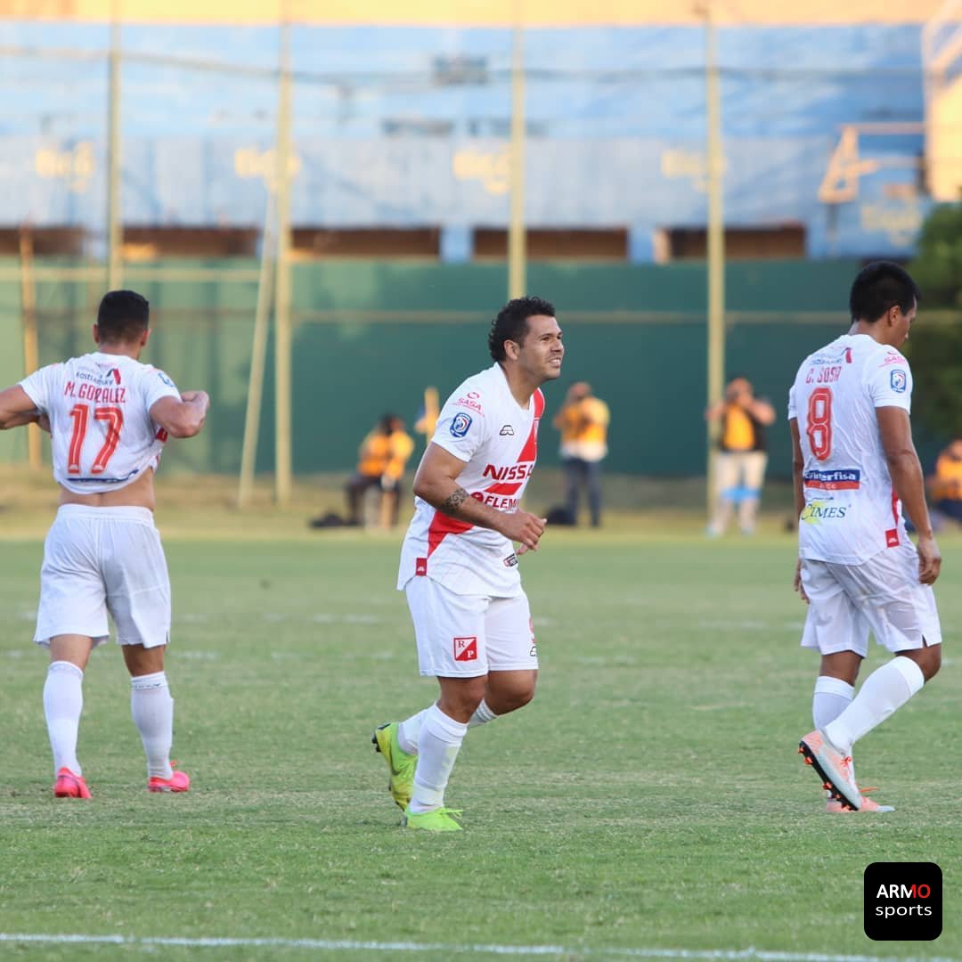 ARMOSportsPy's tweet image. Copa De Primera 🇵🇾⠀
⠀
River Plate (POS° 7/12) de visitante con gol de Robin Ramírez, le ganó por 1 a 0 al Sportivo Luqueño (POS° 9/12) por la fecha número 11 del campeonato local.