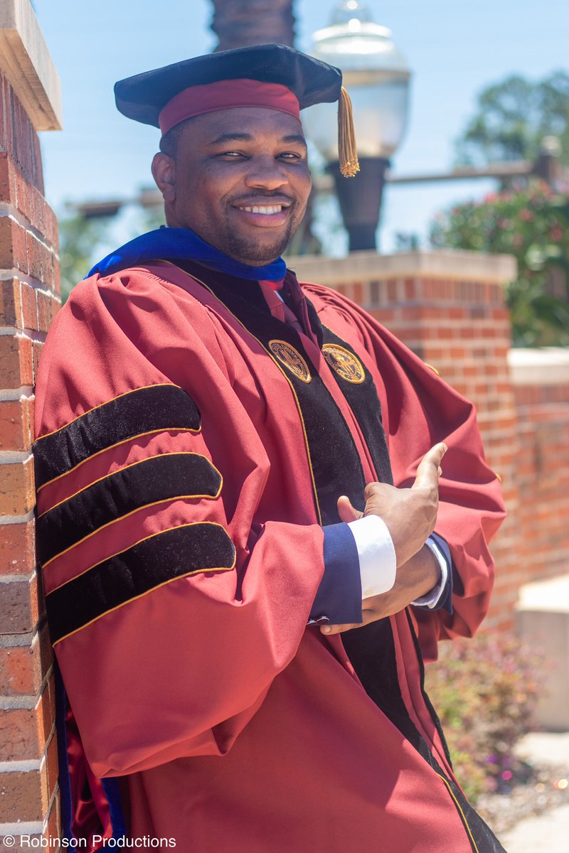 dingankosi's tweet photo. Mama I made it
(PhD)!!!! Thank you all family and friends for your support. If you got a dream, give It life and relentlessly pursue it. I am a witness and  am on to my next. #FSU20 #Nolegrad #dreams #Relentless #Commencementday https://t.co/TF5L1re3gD