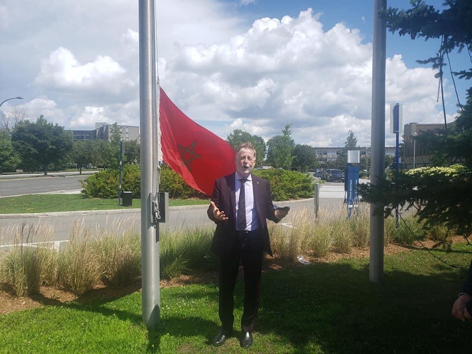 AbdelBelbsi's tweet photo. Pour souligner la Fête du Trône du Royaume du Maroc, j’ai eu le privilège de #proposer et #co-organiser une cérémonie symbolique de levée du drapeau 🇲🇦🇲🇦 sur l’hôtel de ville de Laval. En présence du Maire et du #Consul général du Maroc. Mes sincères remerciements @MarcDemers_ https://t.co/vp0Lj8hX36