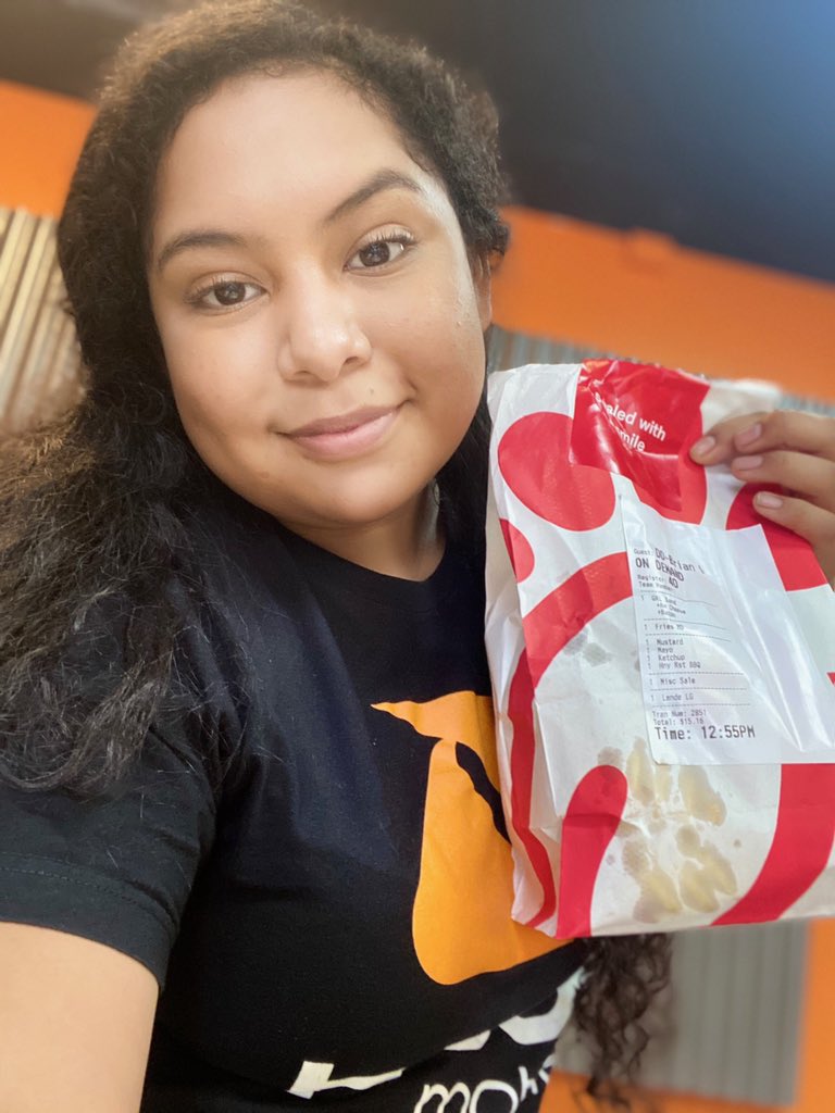 bvaulxvipwirel1's tweet image. #lunchonvip for Evelyn @IntouchSmart in Hendersonville. Crankin’ the numbers, giving great customer service, and being a dedicated partner to #vipwireless and #boostmobile. #thevipboost
