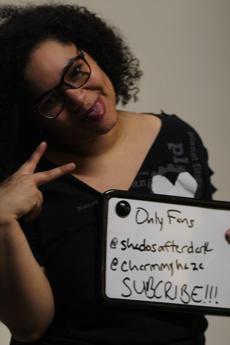 ME in the studio after getting some work done today.😉 Get ready my page is about to be exciting. (also<a href="/tag/inuyasha"class="tags"><span>#inuyasha</span></a><a href="/tag/demonslayer"class="tags"><span>#demonslayer</span></a>