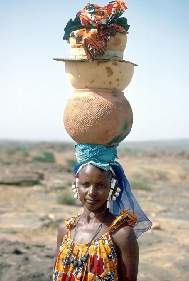 This scene is a dedication to the life that lives in women, as well as the life that they give to everyone else. From ocean goddesses to creativity goddesses and fertility goddesses; Black women are the embodiment of life.