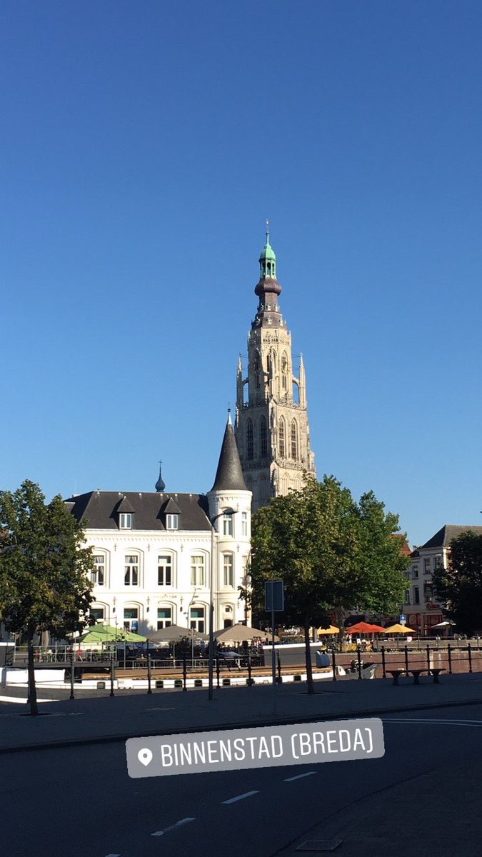 gertjandw's tweet photo. Breda gisteravond. Heerlijk uit eten geweest bij #tzusje #Breda https://t.co/Dp5xwMS0MO