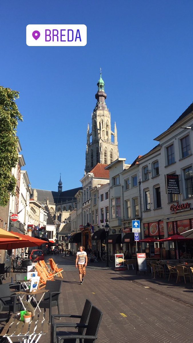 gertjandw's tweet photo. Breda gisteravond. Heerlijk uit eten geweest bij #tzusje #Breda https://t.co/Dp5xwMS0MO