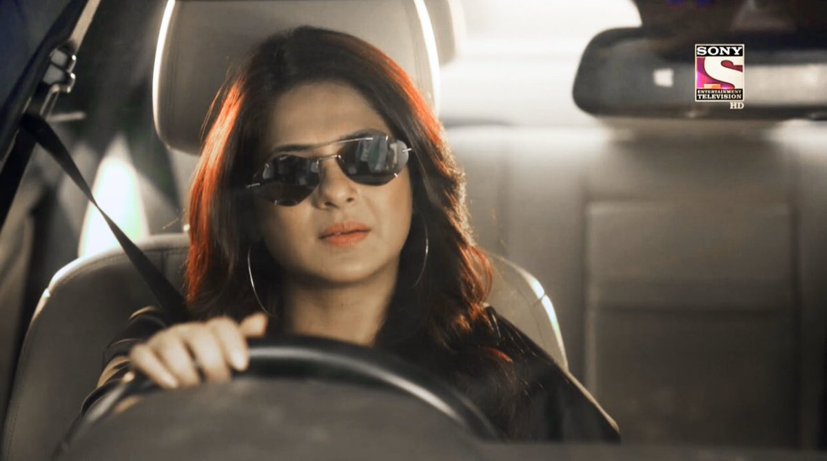 Day 1 - In sunglasses   #jenniferwinget