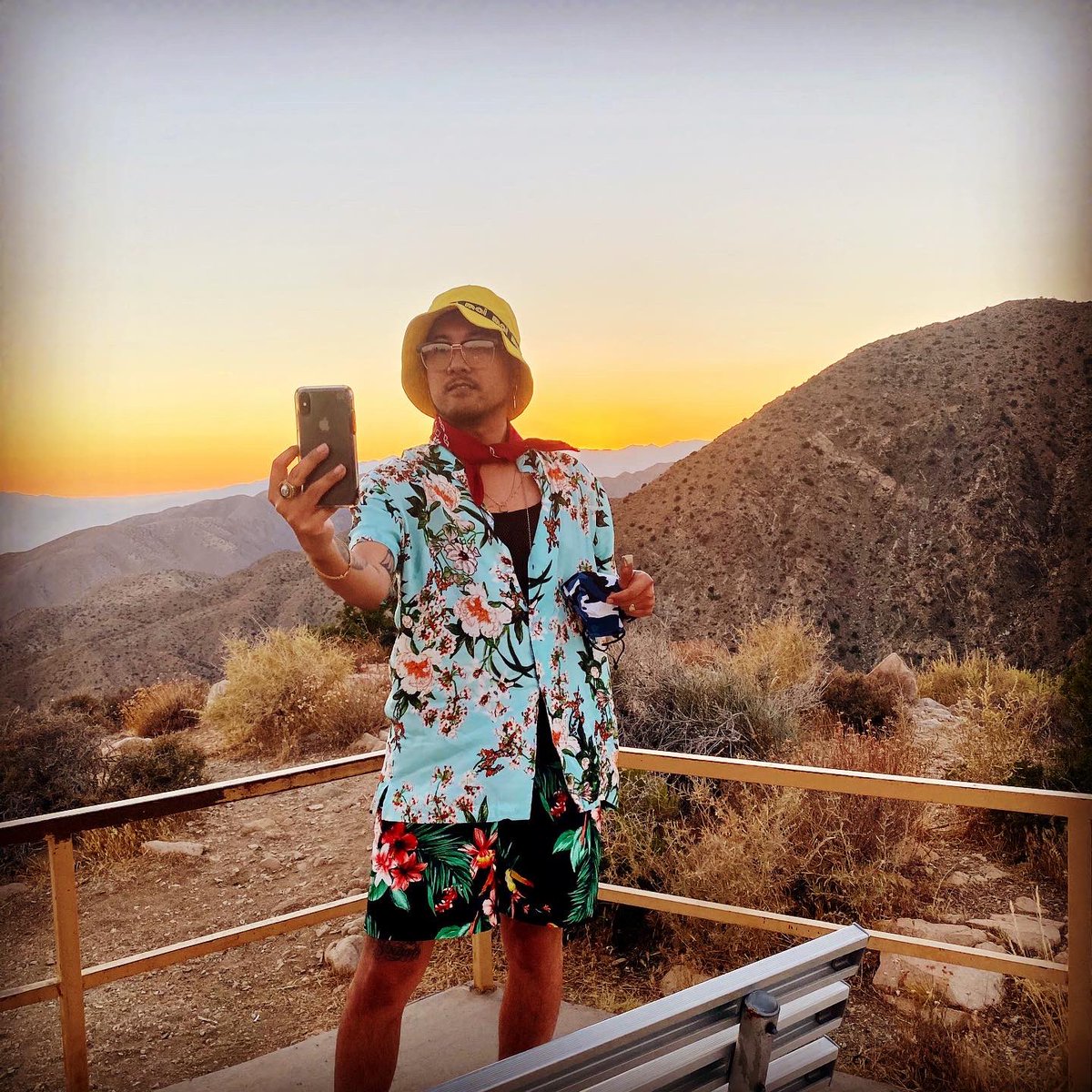 PEPluv's tweet image. As Pep channeled his inner Hunter S. Thompson he cldnt help but dwell upon Thompson’s own prophetic words “u won’t find reasonable men on the top of tall mountains.” Well shit im far frm reasonable Pep thought to himself amongst the clicks of his camera phone. Reasonable indeed…