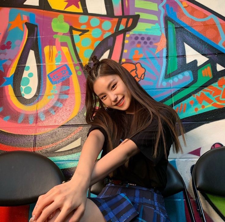 Melody Nabela tweet media