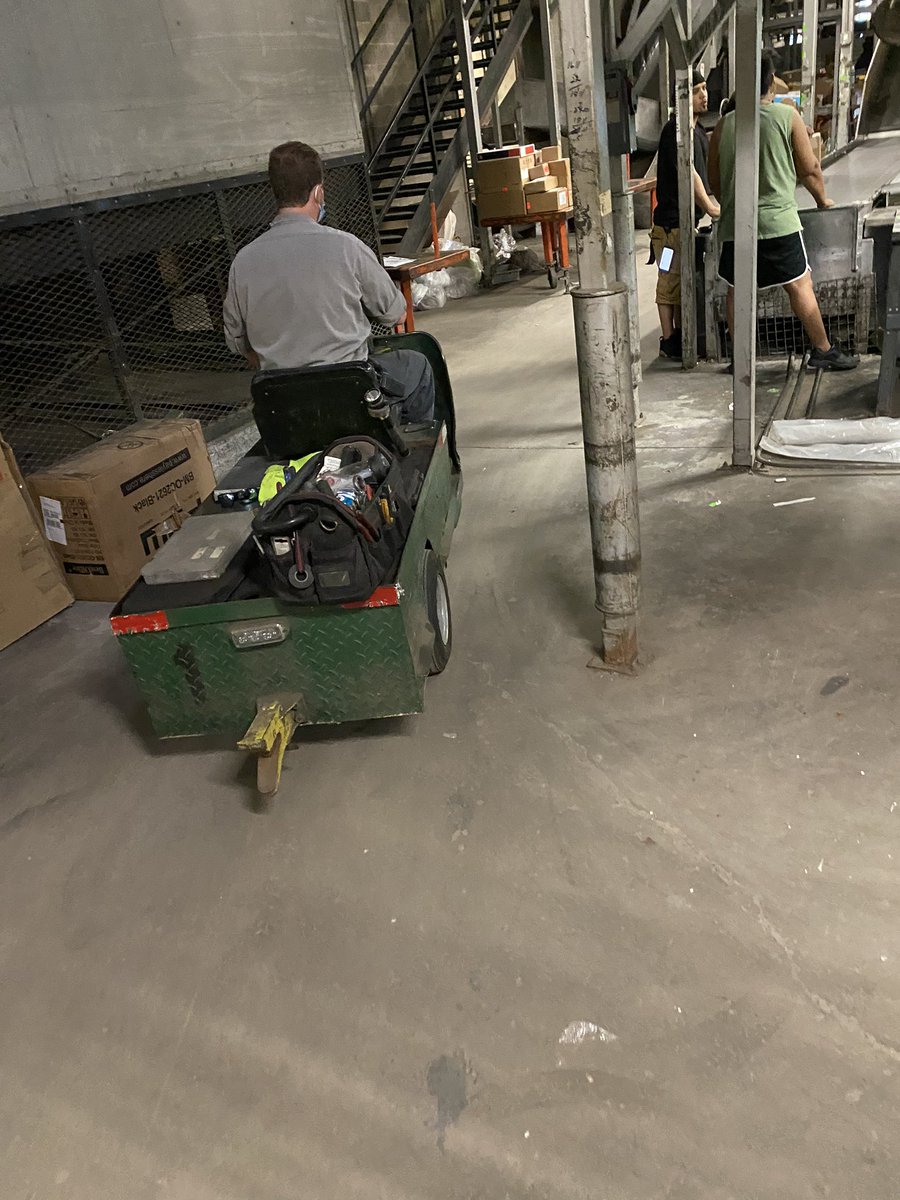UPS_CTBaSE's tweet photo. For combating Struck by/Struck against injury, our mechanic Derrick shows care for head injury by properly ducking below a conveyor on his way to a repair. As he drives away, he slows down and looks to avoid hitting people and poles ##nedjuly2020takeaway @safetyfirstNED https://t.co/S3Amz5r0v0