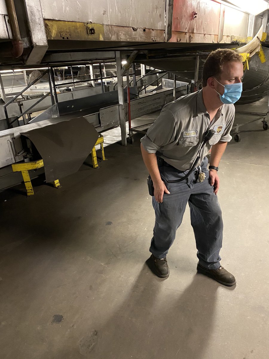 UPS_CTBaSE's tweet photo. For combating Struck by/Struck against injury, our mechanic Derrick shows care for head injury by properly ducking below a conveyor on his way to a repair. As he drives away, he slows down and looks to avoid hitting people and poles ##nedjuly2020takeaway @safetyfirstNED https://t.co/S3Amz5r0v0