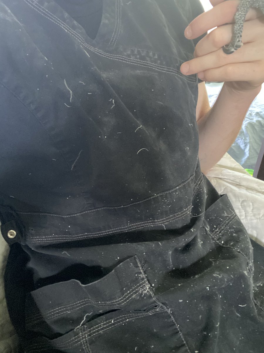 euthaniel's tweet photo. clean scrubs are overrated https://t.co/NKQhLaVVbI