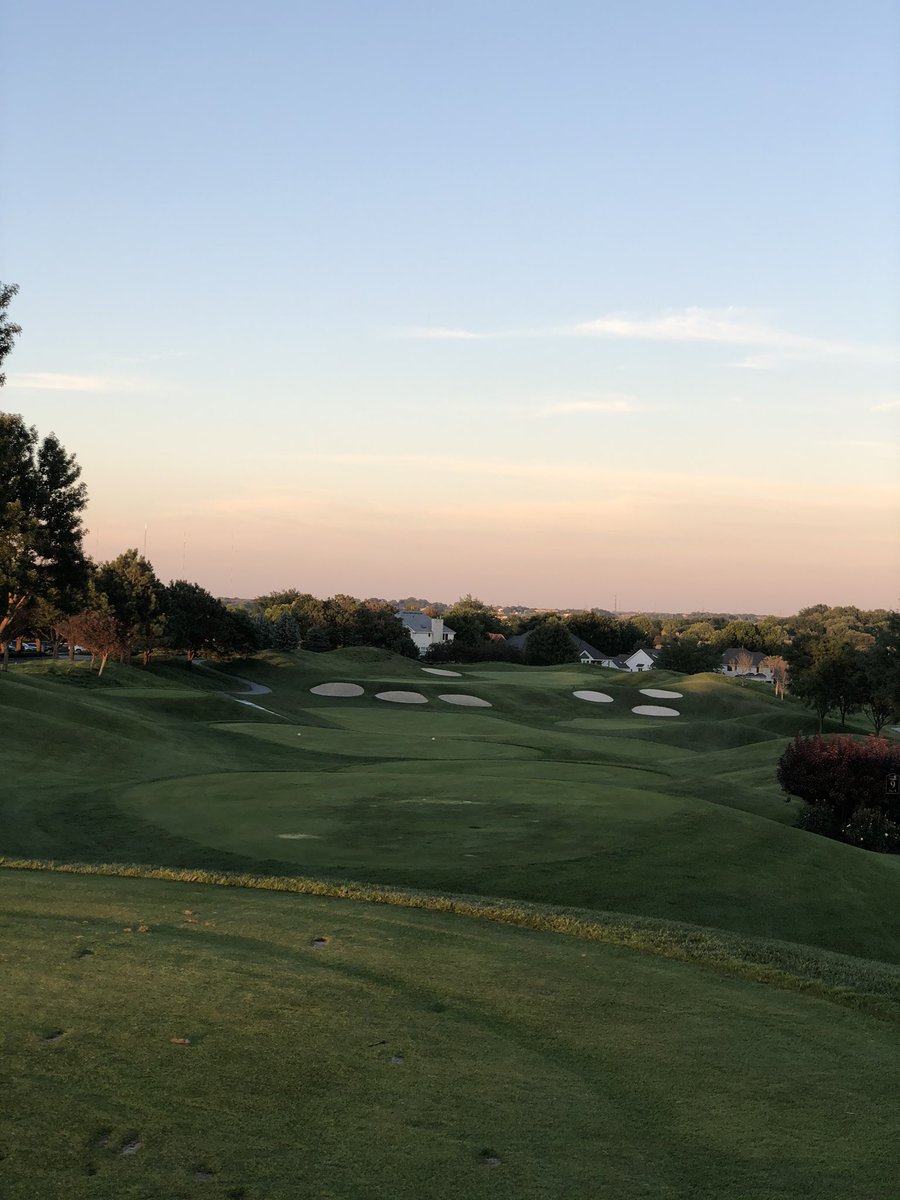 Championsomaha's tweet photo. Huge shoutout to @JonesyCGCS and his team. They are keeping this place beautiful! #memberguest https://t.co/zw17LGqMci