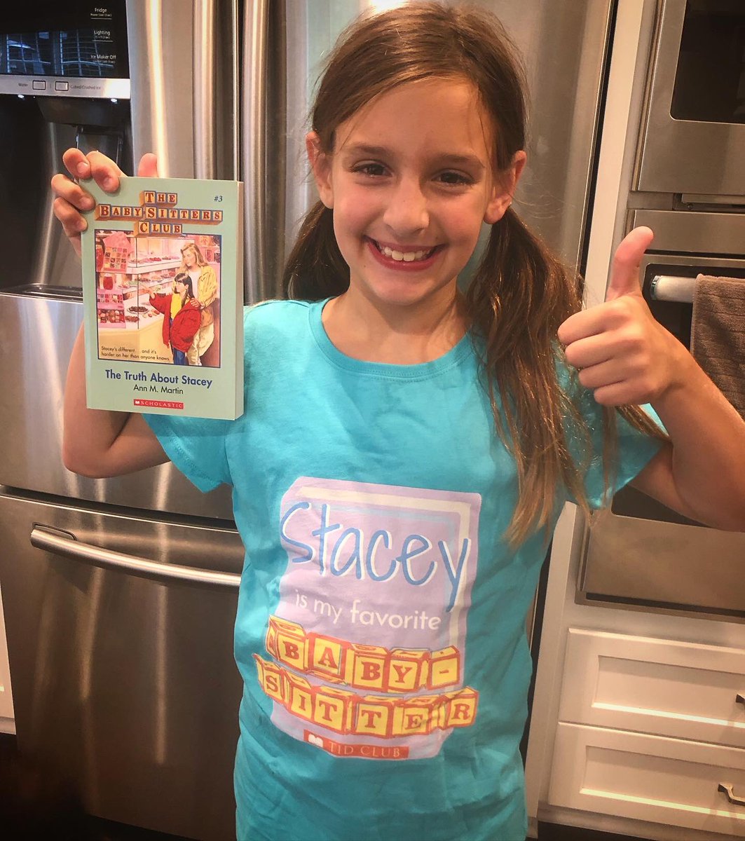 InspiredByIsa's tweet photo. Hands up if Stacey is your fav Babysitter! Isa loves @babysittersclub &amp; “The Truth About Stacey” is her fav. She set an alarm while we were on vacay to watch it the minute it aired on @netflix 📺Shout-out to @dia_be_tees for this shirt #t1dawareness 
#t1dlookslikeme #t1d #typeone https://t.co/iADosFq8kV