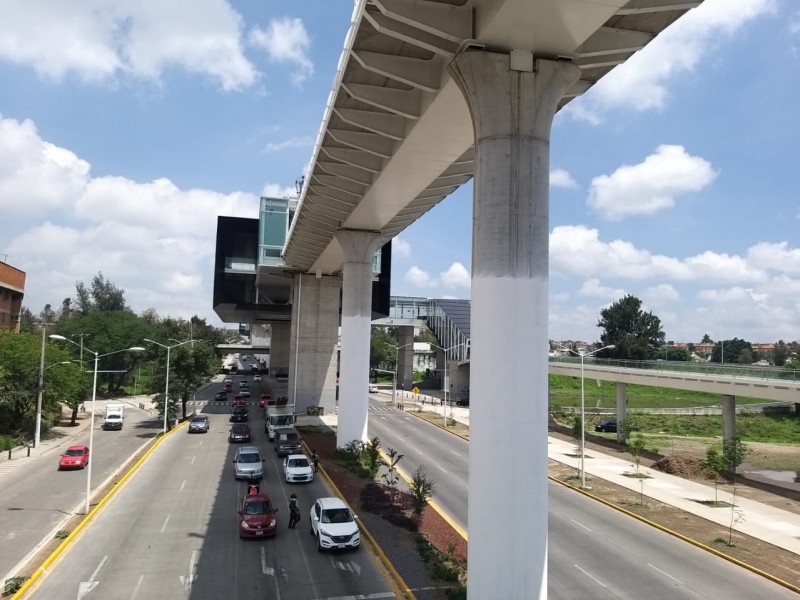 Meganoticias's tweet photo. #MNGD #ObraPública 🚉🚉A un mes de que arranque operaciones de la #L3 del Tren Ligero, en el proceso de entrega-recepción aún se realizan ajustes por parte de la Secretaría de Comunicaciones y Transportes🚉🚉
💻https://t.co/9jOQ3EQCam
📲La información en https://t.co/msR2XrIVki https://t.co/z4EqTYuchi