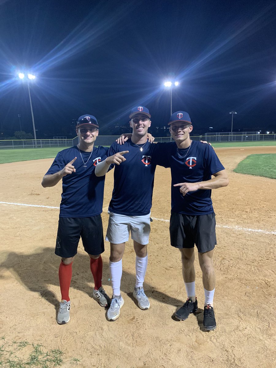 Jman0190's tweet photo. Champions of the HCSL. #ClonesAreHot #tigaz @jhbake @7Typreston https://t.co/4JjlP9nfSA