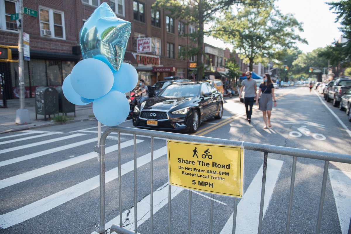 jcreinhardt's tweet image. Astoria was magical tonight. #31avopenstreet