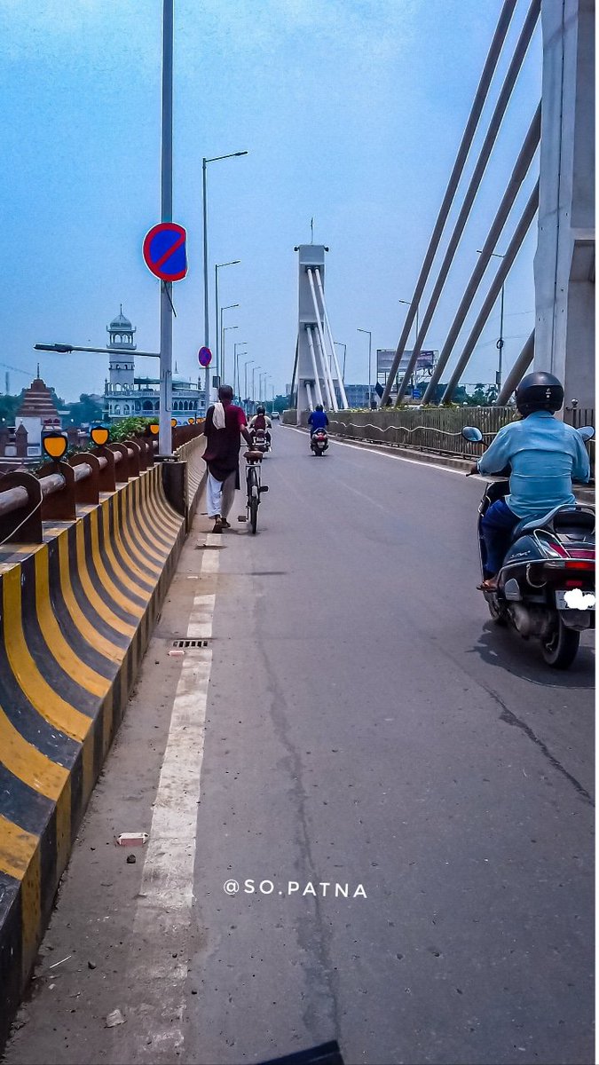 so_patna's tweet photo. LOCKDOWN VIEW (Patna Cable Stay Flyover)🔒🔒
. 
COVID_19
.
बिहार को और करीब से जानने के लिए हमें follow करें @so_patna.patna और यूज करें #sopatna अपने post में।
.
#patnabihar #portraits_mf  #portraitsindia #zeebiharjharkhand #portraitstyles_gf  #heypatna #indiatravelgram https://t.co/m2DwtFzOXe