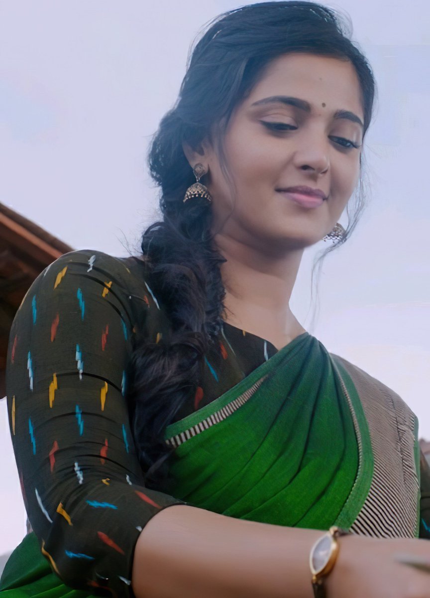 Devaraa45's tweet photo. Anushka https://t.co/Xhrr7YGfIV