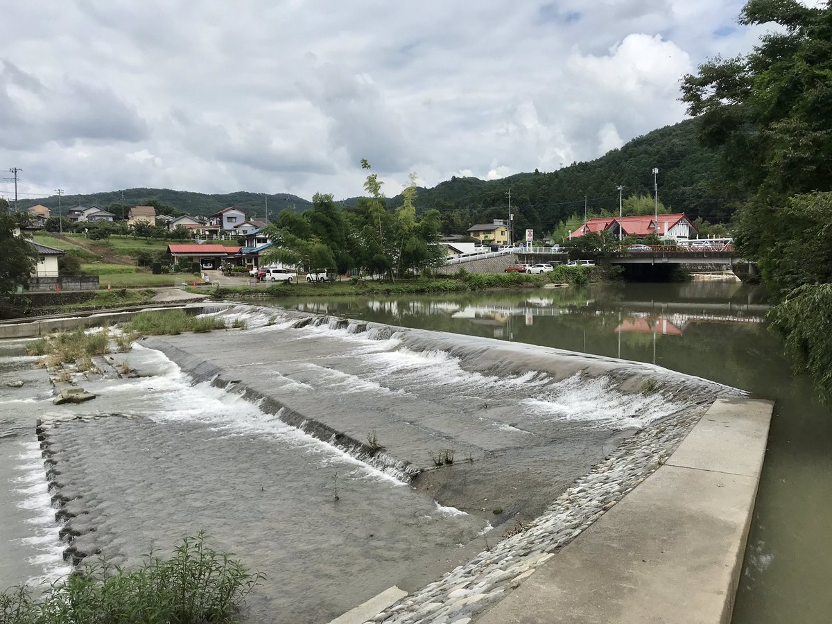ダー岩井のツーリング写真館 遠足の聖地 巾着田で川遊び 昨晩の雨で高麗川は若干濁ってますが 今日から夏休みのちびっ子達で 巾着田の河川敷はとっても賑わってますね 駐車場に水場にトイレも完備で安心かな ダー岩井のツーリング写真館 遠足の聖地 巾着田で川遊び 昨晩の雨で高麗川は若干濁ってますが 今日から夏休みのちびっ子達で 巾着田の河川敷はとっても賑わってますね 駐車場に水場にトイレも完備で安心かな