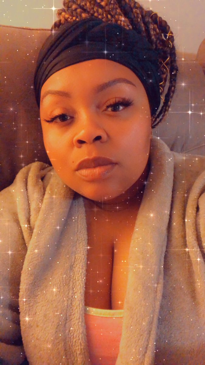 Ms_Cornbread31's tweet image. Chill kind of night 🥰