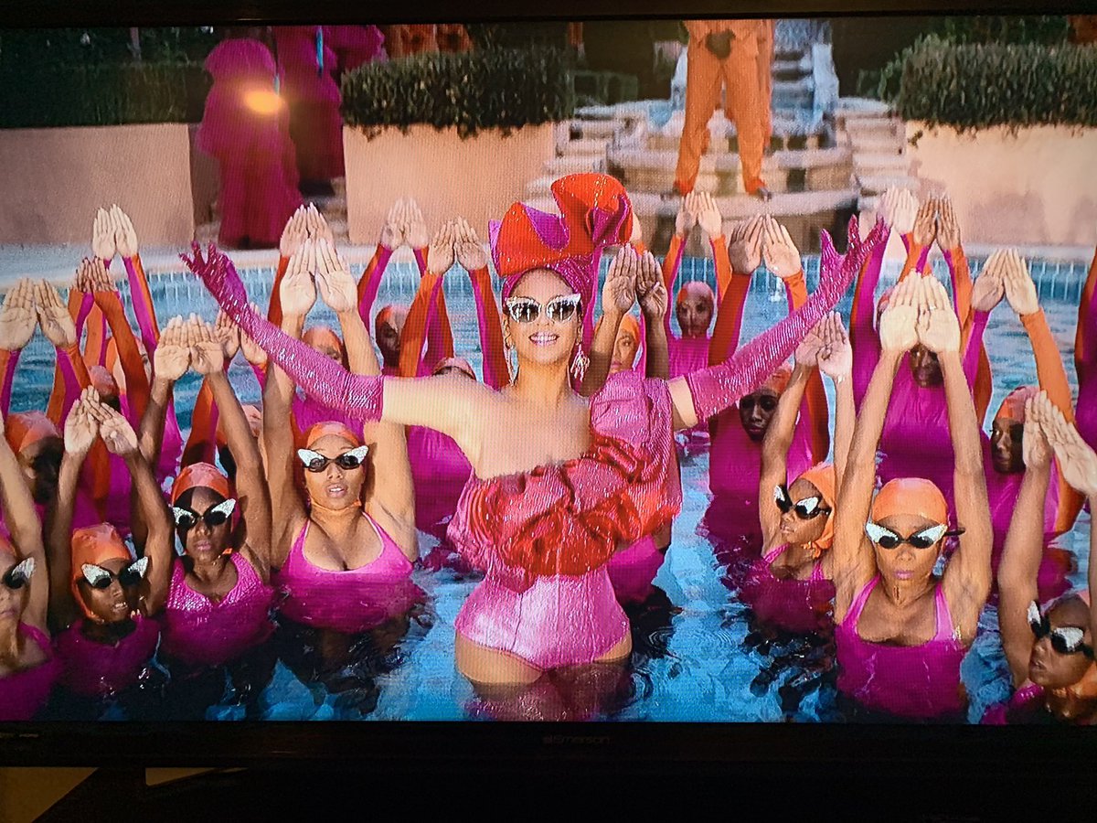 Goochimonsta's tweet photo. Did @Beyonce just pull an Austin Powers in #BlackIsKing !!! Lmfao #mood https://t.co/70eOMFMTWW