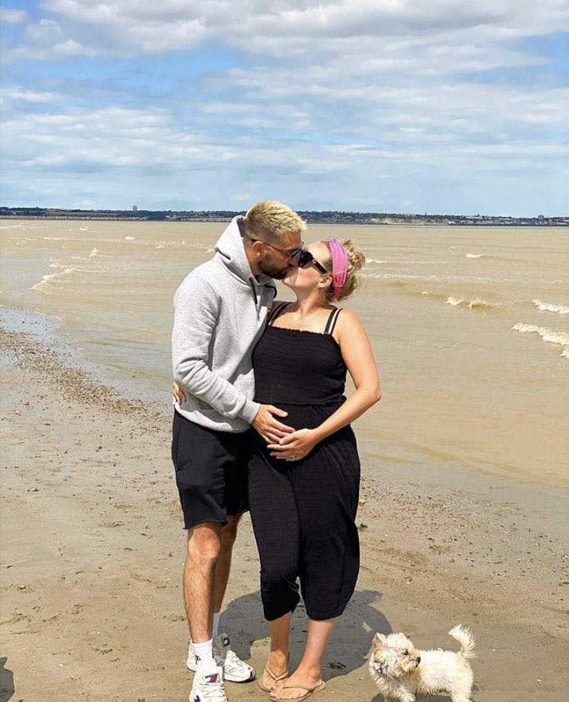 TWDirtyGirls's tweet photo. #Instagram | tomparkerofficial
Want a bit of water with your mud 👀 #14weekstogo
https://t.co/Ssh7g0R7SP https://t.co/YI7nHJGkww