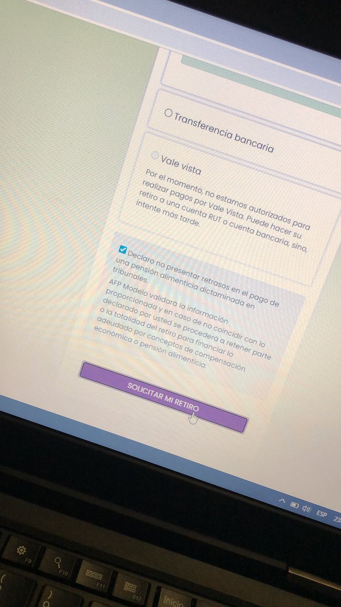 jacquejerezc's tweet image. Todo el día tratando de solicitar el 10% en @AFPModelocl y nada súper ineficiente su plataforma, ojalá se dignen en arreglarla ya que no soy la única que he tenido el mismo problema.