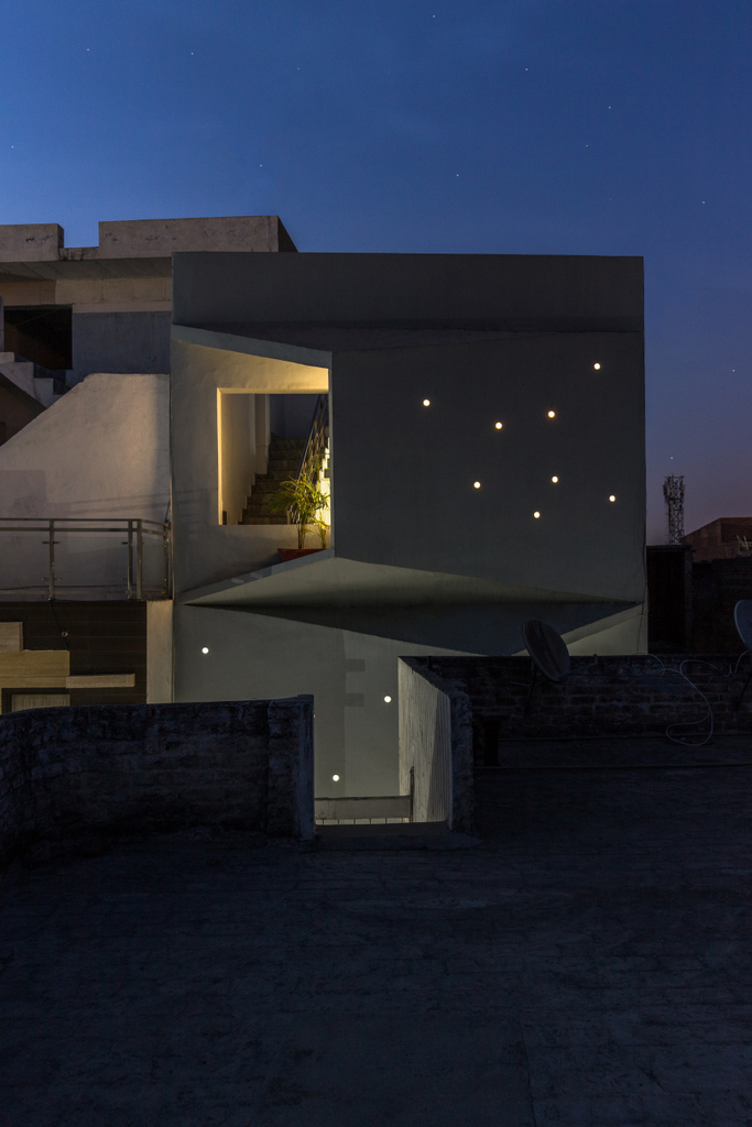 vol_zero's tweet photo. Sahira by Studio acrosszero
full project here: https://t.co/ZjdYzjZ5JV
#India
#volumezero
#design
#Architecturestudents
#architectural
#beautifulhomes
#volzero
#architecture
#architect
#architects
#House
#Houses
#Home
#homes
#housedesign
#housedecor
#concrete
#rt
#retweet https://t.co/kkLXQfGcA5