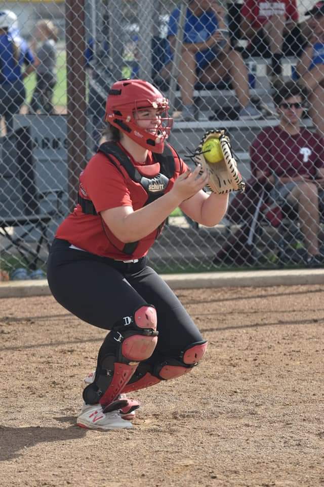 LadyComets1's tweet photo. Senior 3rd/1st baseman, Megan Mauck! Megan has one of the best sticks in our District. She brings alot with her glove, power, and improved leadership. #11days #RPE #nofear #Comets #family 

We had some fun today and threw her behind the plate 😂😂😂 #upsidedowndrill #3Dcoaching https://t.co/o5ppJeP64m