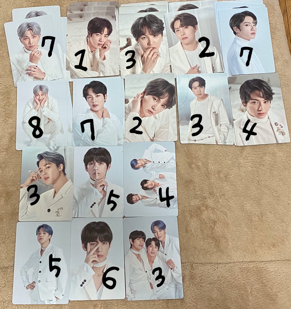 BTS_JM_TH_95z's tweet photo. BTS MAP OF THE SOUL トレカ　ミニフォト　交換

譲▷写真1枚目（2枚目の🍏マーク）

求▷写真3枚目 (🍎マーク)

RM⑦（3枚）.⑧（2枚）
JN①（3枚）.⑦（2枚）
SG②（2枚）.③（3枚）
JH②（3枚）.③（2枚）
JM③⑤
TH⑤⑥
JK④（2枚）.⑦（3枚）
unit③.④

条件の良い方優先します🙆 https://t.co/y2G9XqZfNK