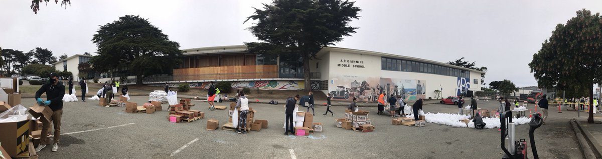 karahugglestone's tweet photo. Looking to help the most vulnerable during this challenging time? A great option is an @SFMFoodBank Pop-Up Pantry. Today I volunteered at the one at AP Giannini Middle School (fun fact: AP founded Bank of Italy, better known as @BankofAmerica): https://t.co/g0uJ0CKu0n #volunteer https://t.co/PjH3ev35QY