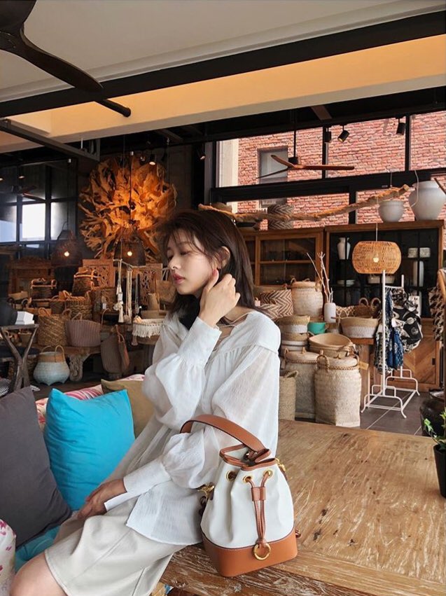 JungSoMin_ID's tweet photo. 화보촬영중🍒 https://t.co/7BjnmRXCpL