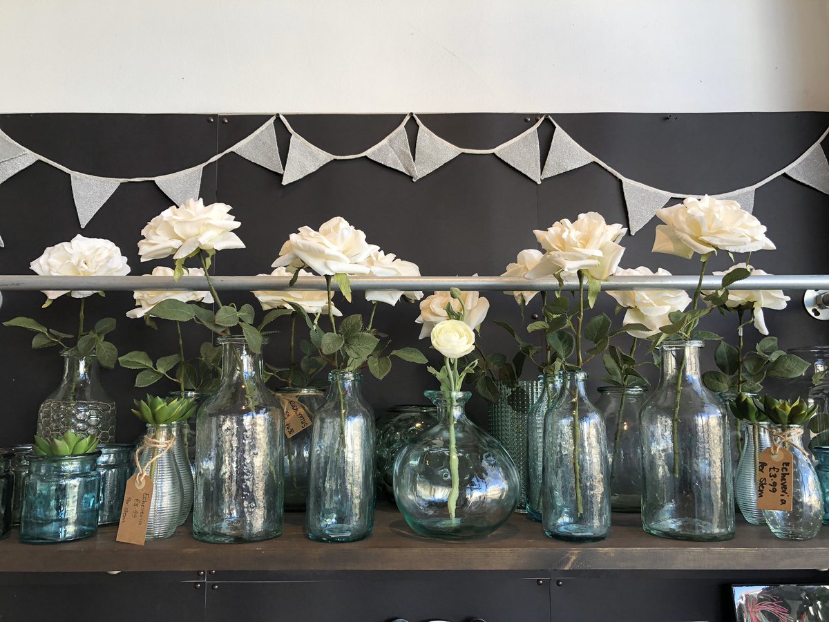 shop_heirloom's tweet photo. Brighten your home with our large selection of #plantpots #glassware #compagniedeprovence #fauxflowers #homescents - we’re open today 10 till 5 #Teddington #shoplocal https://t.co/xDzzbqoAHt