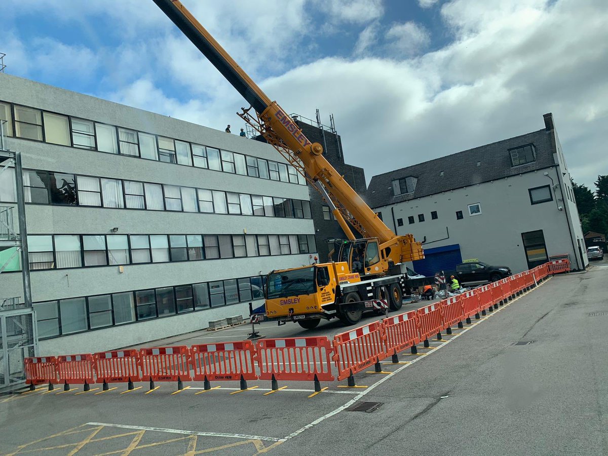 clearview_tm's tweet photo. Nice little exclusion zone to start your Saturday off. Making sure everyone is safe on site for our customer lifting their equipment on to the roof. 

If you need any traffic/pedestrian management large or small, do not hesitate to contact us! 

#safeworking  #trafficmanagement https://t.co/Sr5XOuataz