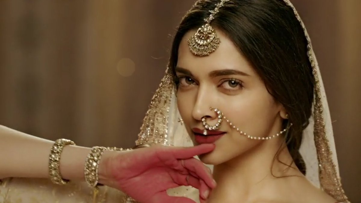 Deepika Padukone as Mastani. A Thread.  #EidMubarak  