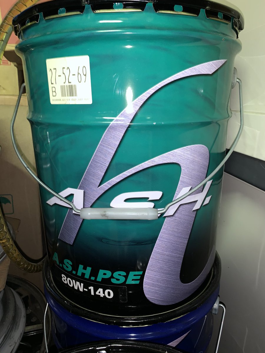 2222221style's tweet photo. 星野自動車様にてミッションオイル交換をして頂きました、ありがとうございます✌️
オイルはもちろんASHオイルです‼︎
#星野自動車 #ASHOIL https://t.co/ha8twmiIWi
