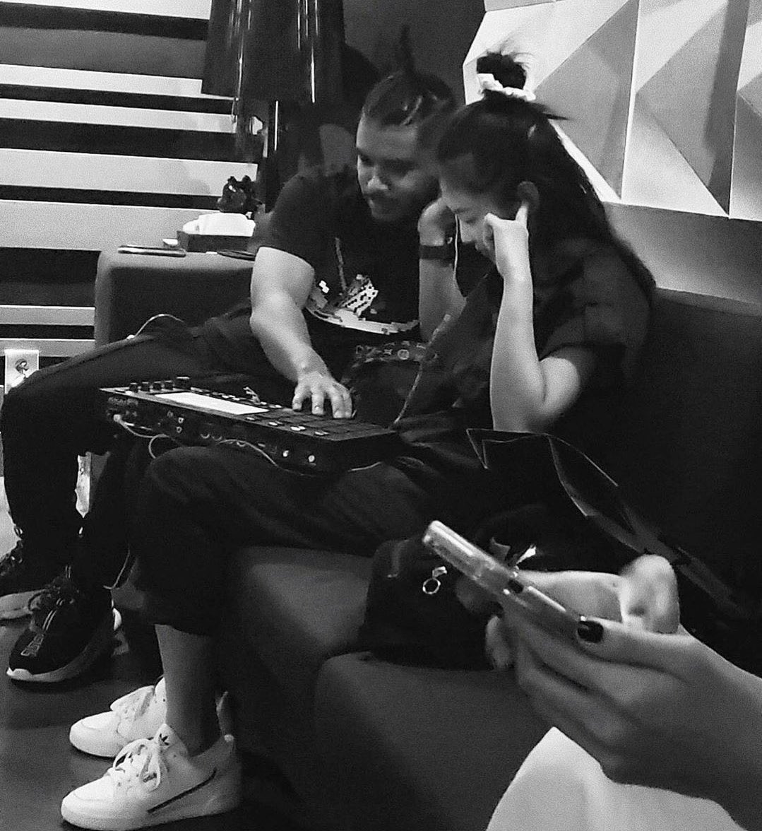 Here is a video of Tommy Brown saying how he fell asleep in the studio while working with  @BLACKPINK and after waking up 8 HOURS later, they were still working, non stop!Here are some pictures of Jennie and Lisa "making beats" and working on music
