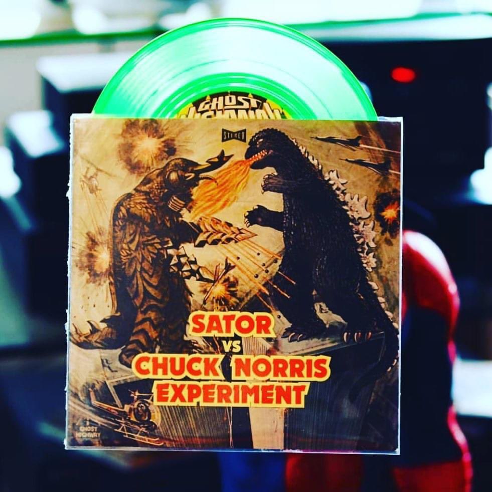 CNExperiment's tweet photo. It is a beauty!
Only a few copies left @Ghost_Highway
If you snooze you lose!
www.ghosthighwayrecordings
#chucknorrisexperiment #sator #ghosthighwayrecordings #vinylcollection #vinyl #coloredvinyl #splitrecord #greenvinyl #hardrock #punkrock #sweden #kungsbacka #chuckransom https://t.co/TxEGJ2nk8S
