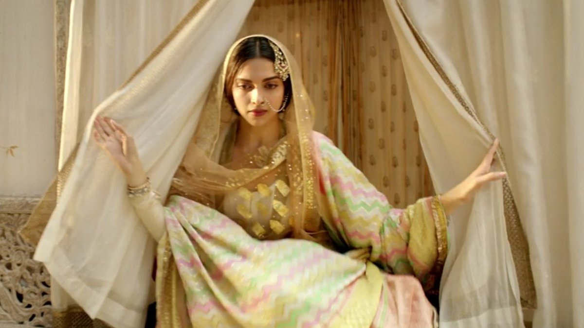 Deepika Padukone as Mastani. A Thread.  #EidMubarak  