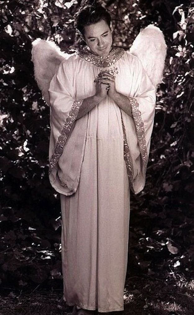 สวัสดีสิงหาคม โว้ว แจ๋ว ผ่านมาครึ่งปีกับอีกหนึ่งเดือน ฉันยังไม่ตาย ยังรอดชีวิต ปีนี้หนักหน่อย มีหลายอยากเกิดขึ้น หลายอย่างเปลี่ยนแปลง แต่ฉันก็ยังลืมตาขึ้นมาในทุกๆวันเพื่อใช้ชีวิตต่อไป

สู้ๆกันนะพวก ฉันเป็นกำลังใจให้ท้อได้แต่อย่าถอย พักหน่อยแล้วค่อยสู้ต่อ 

รักพวกคุณ 3000❤️

—TS