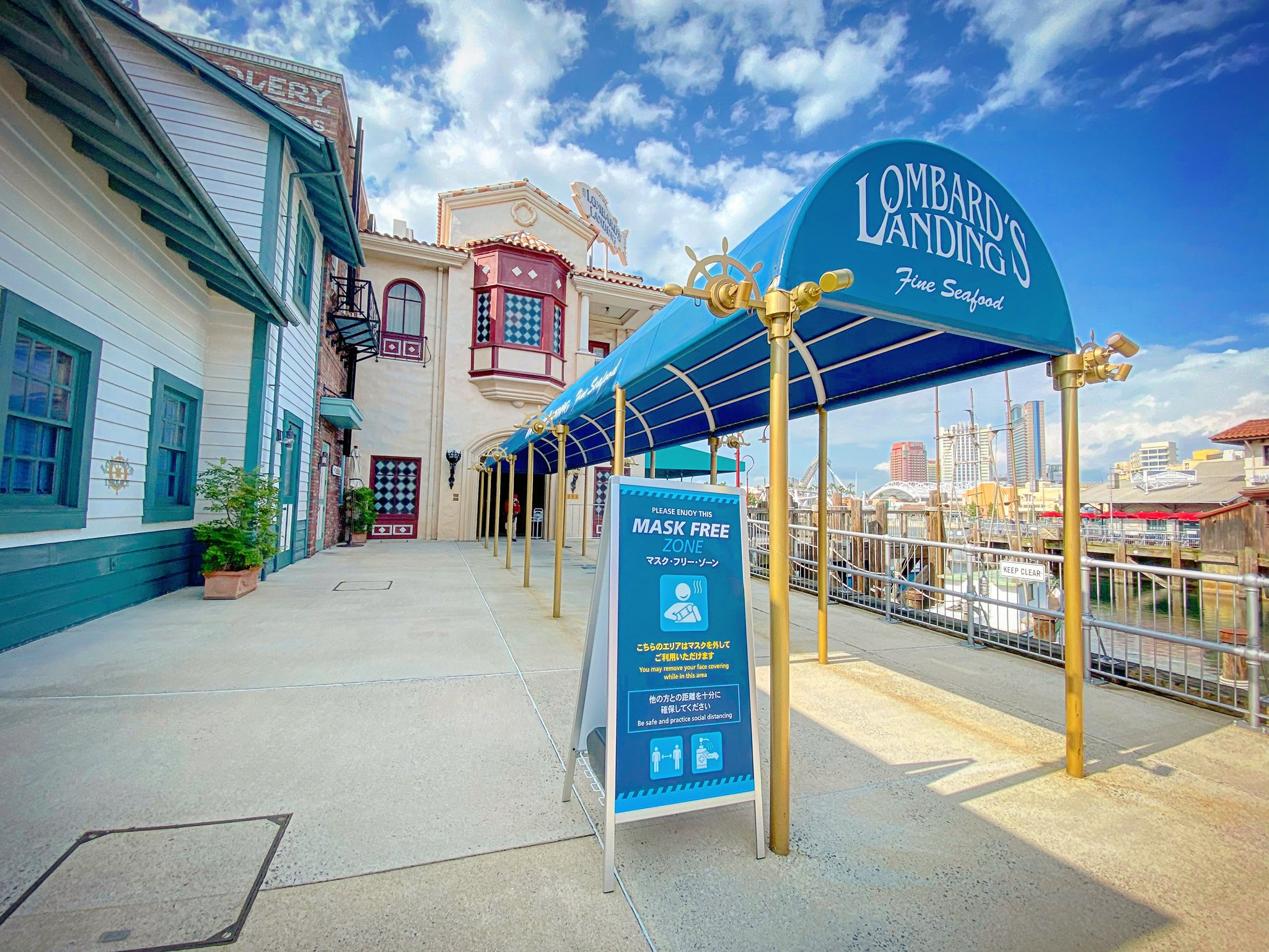 Twitter 上的 Usj情報局 L C A Studios ロンバーズ ランディングは現在 マスクフリーゾーンになっています 番号札が渡されるので 帰るときに利用したテーブルに置いておきます テーブルはクルーが毎回消毒します Usj T Co Ryjoujdsdi Twitter
