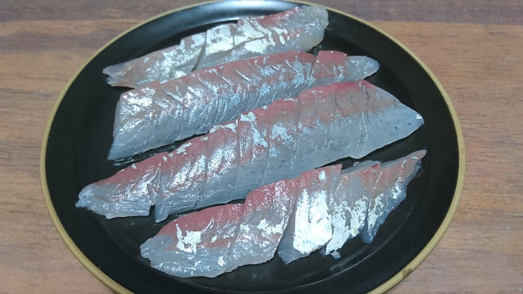 さいかわ やっぱネリゴうまいよなあ ヤズやサゴシの刺身は不味いのに T Co Qq0nfurgxf Twitter